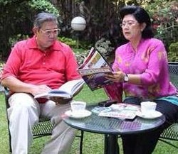 Ibu Ani Eksis Lagi di Instagram