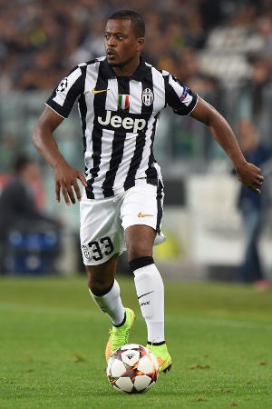 Juve Ditinggal Evra Sebulan