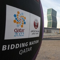 Atasi Cuaca Panas, Piala Dunia 2022 Mungkin Digelar Tengah Malam