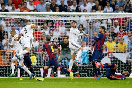 Masalah Barca Bernama Bola Mati