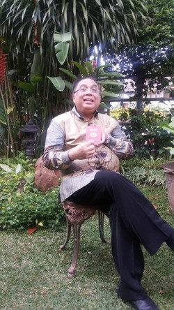 Masih Diplomat PBB, Menko Maritim Pegang Paspor Merah