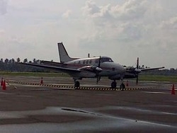 Detik-detik Pendaratan Paksa Pesawat Singapura di Pontianak