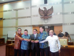 Politisi Golkar Aziz Syamsuddin Ditetapkan Jadi Ketua Komisi III