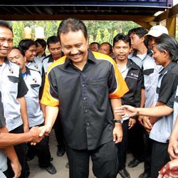 Banyak Truk Bekas Impor, Wagub Jatim Minta Rachmat Gobel Bertindak