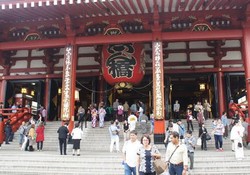 Berdoa, Belanja & Makan di Asakusa, Tokyo