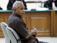 Bupati Biak Numfor Divonis 4,5 Tahun Penjara