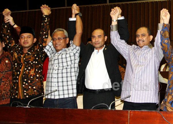 KIH Bentuk Pimpinan DPR Tandingan