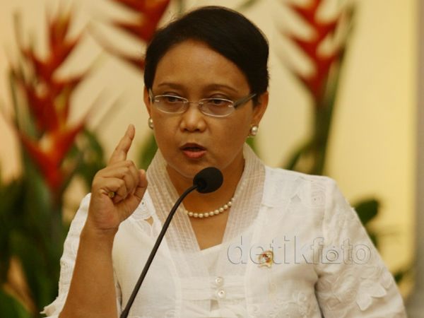 Menlu Retno Bicara Politik Luar Negeri Indonesia