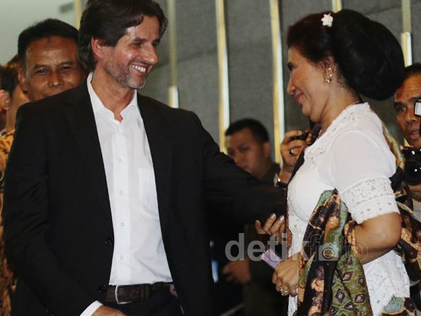 Susi Dapat Ucapan Selamat dari Mantan Suami