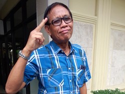 Dijenguk Tarzan di Rumah Sakit, Tessy Hanya Diam