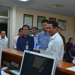 Blusukan di Kantor, Mentan: Harus Swasembada Pangan Dalam 4 Tahun