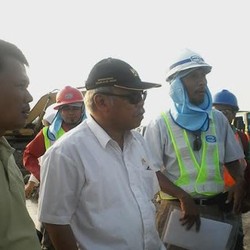 Lincahnya Menteri Basuki, 7 Jam Blusukan di Proyek Tol Cikampek Palimanan