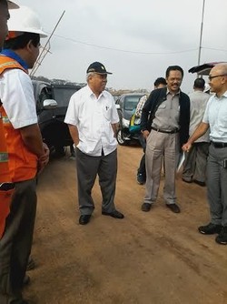 Menpera-PU Basuki Blusukan Tak Pakai Mobil Menteri