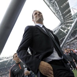 Allegri Khawatirkan Lapangan dan Permainan Ofensif Genoa