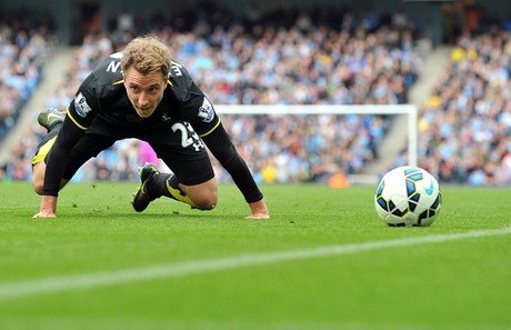 Eriksen Minta Fans Spurs Bersabar