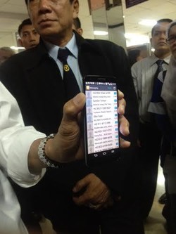 HP-nya Hang Karena Ribuan SMS, Menkum HAM Buka Pengaduan Online