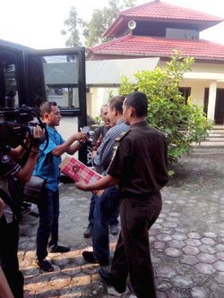 Dirut BUMD di Bengkalis Ditahan Terkait Dugaan Korupsi Rp 300 M