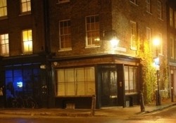 Jack the Ripper & 3 Tur Berburu Hantu di London