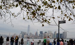 Cantiknya Manhattan dari Pulau Liberty, New York