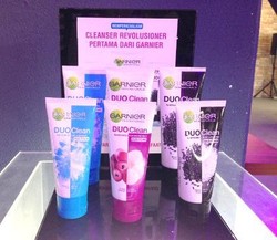 Manfaat Leci dan Anggur Dalam Pembersih Wajah Terbaru Garnier