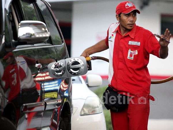 BBM Bersubsidi Naik Sebelum Januari 2015