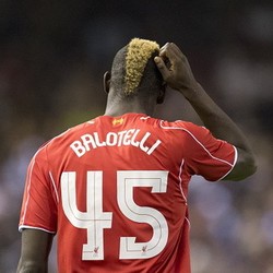 Napoli Bantah Minati Balotelli