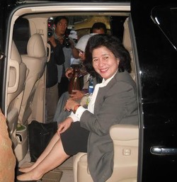 Kunjungi RS Dr Sardjito Yogyakarta, Menkes Nila Nostalgia