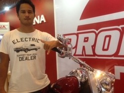 Fathir Muchtar Berburu Motor Trail