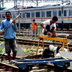 Bangun Kereta Bandara Soetta, Relnya Diimpor dari Jepang dan Tiongkok