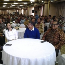 Mantan Menteri dan Ratusan Bos BUMN Hadiri Sertijab Rini-Dahlan