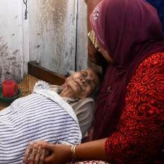 Nenek Lumpuh Hidup Sebatangkara Dibawa Berobat Bupati Fadeli