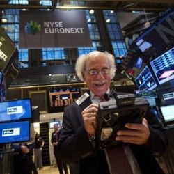Prediksi Pertumbuhan Ekonomi AS Dorong Wall Street ke Zona Hijau