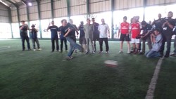 Uniknya Gaya Ahok Buka Turnamen Futsal Wartawan, Berpantofel dan Berjeans