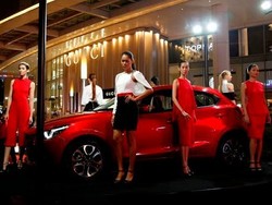 Ketika Mazda2 Dikelilingi Model-model Fashion Cantik