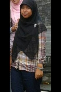 Dengan Jurus Naik Turun Tangga, Bobot Ririn Turun 5 Kg Lho!