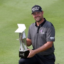 Ryan Moore Sukses Pertahankan Gelar