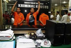 Begini Cara Admin TrioMacan2000 Raden Nuh Memeras Abdul Satar