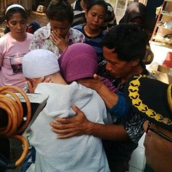 Arsyad Bebas, Hujan Tangis Pecah di Halaman Rumah