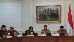 Jokowi Minta 3 Menterinya Urus Perpres Kementerian yang Baru