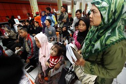 Antusiasme Warga Dapatkan Kartu Sakti Jokowi