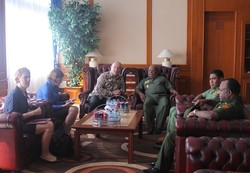 Bertemu Gubernur Papua, Dubes Australia untuk RI Sempat Tanya soal Jokowi