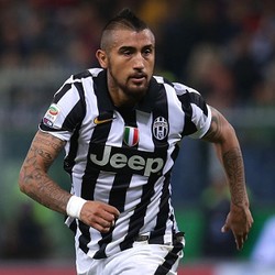Vidal Incar Gol Cepat ke Gawang Olympiakos
