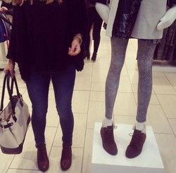 Kaki Manekin di Toko Terlalu Kurus, Topshop Diprotes Pengguna Twitter