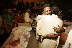 Bom Bunuh Diri Meledak di Perbatasan Pakistan-India, 45 Orang Tewas