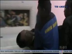 Jenazah Kakak Angelina Sondakh Masih Berada di RS Balikpapan