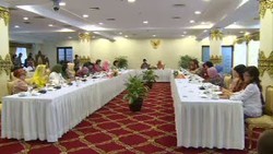 Kumpulkan Istri Menteri, Lady Iriana Ingin Mereka Kenalan