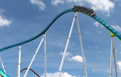 Roller Coaster Tercepat & Tertinggi di Dunia Buka Tahun 2015