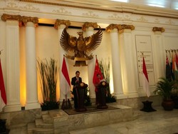 Temui Menlu Retno, Menlu China Undang Jokowi ke Acara APEC