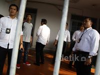 Polisi Geledah Kantor Admin TrioMacan2000