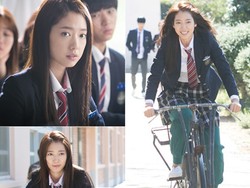 Park Shin Hye Pakai Seragam SMA Lagi di Pinocchio